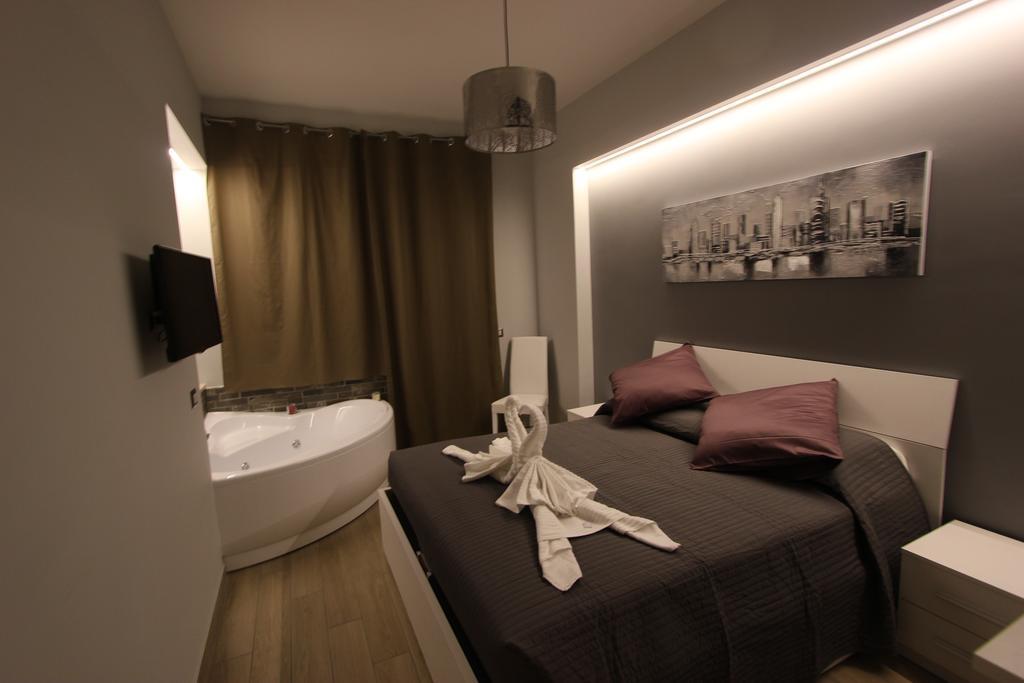 Pianeta Roma 127 Bed & Breakfast Bagian luar foto