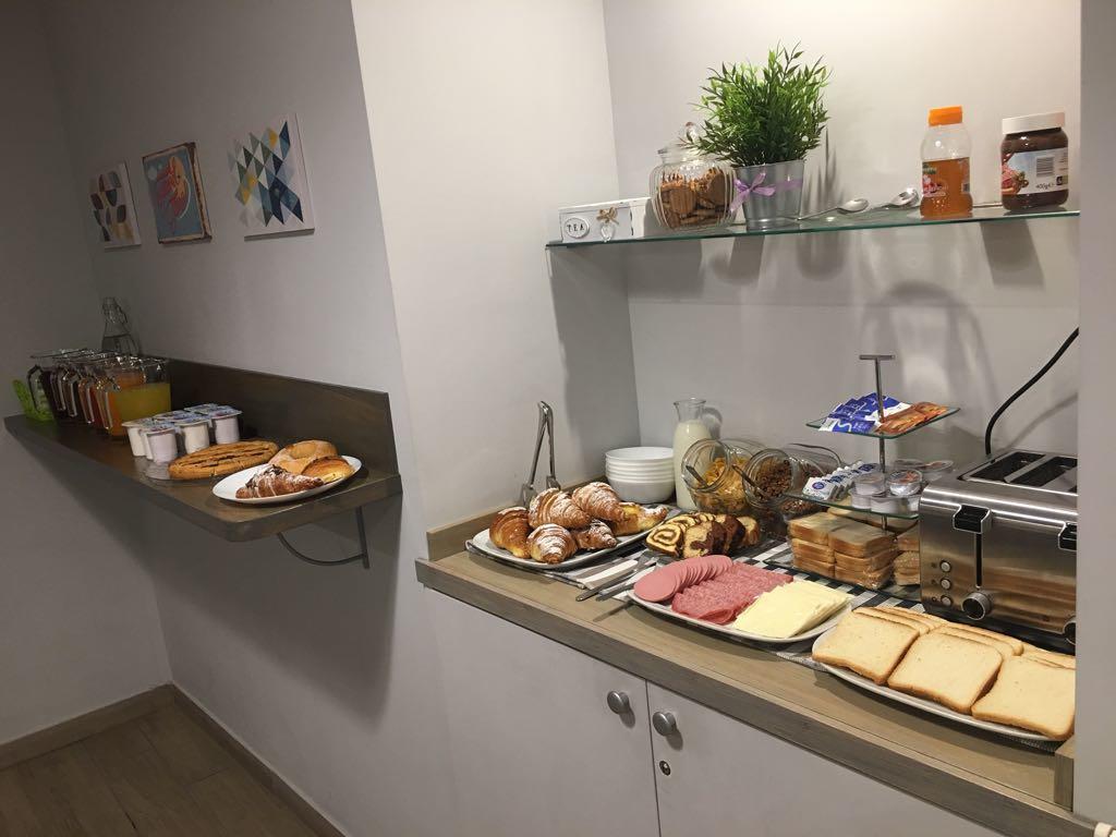 Pianeta Roma 127 Bed & Breakfast Bagian luar foto